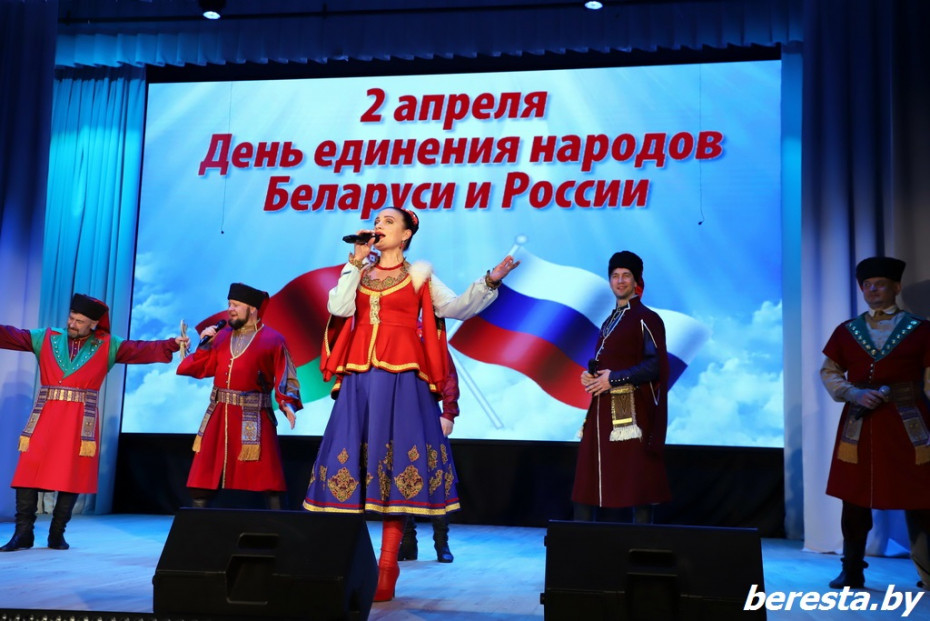 На Берестовитчине состоялся концерт «Беларусь и Россия: жизнь в дружбе и единстве!»