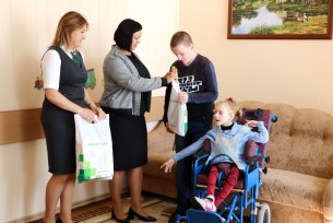 Воспитанники Центра коррекционно-развивающего обучения и реабилитации г.п. Большая Берестовица получили подарки от «Беларусбанка»