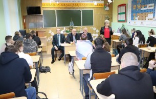 В Берестовицком лицее состоялась встреча с молодыми избирателями, которые будут впервые голосовать на республиканском референдуме