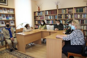 В районной библиотеке состоялось святочное заседание клуба «Радуга добра»