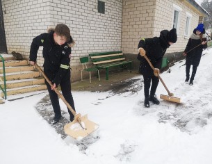 «Зимняя пора добрых дел»: волонтеры спешат на помощь