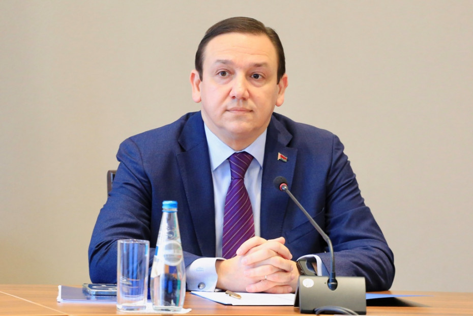 Министр информации Республики Беларусь Владимир Перцов проведет «прямую телефонную линию» и приём граждан в Большой Берестовице