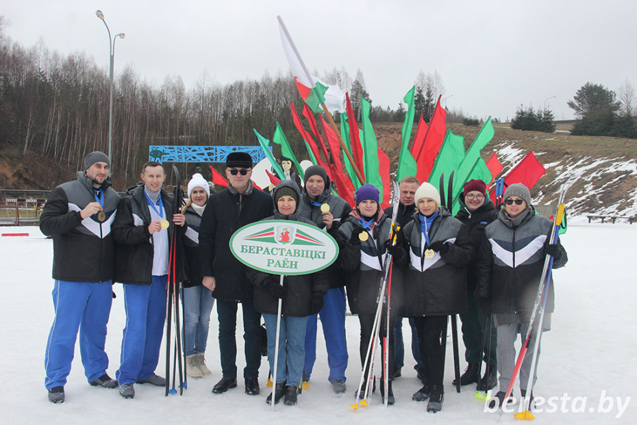 С волей к победе. Команда Берестовицкого района приняла участие в соревнованиях «Принеманская лыжня – 2023»